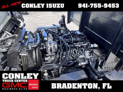 Used 2020 Isuzu NPR image 10