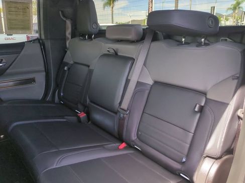 Used 2025 GMC Hummer EV 2X AWD/4WD image 25