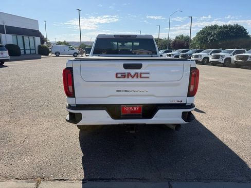 Used 2020 GMC Sierra 2500 AT4 w/ AT4 Premium Package AWD/4WD image 6