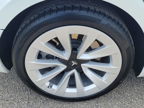 Used 2023 Tesla Model 3 Standard Range RWD image 5