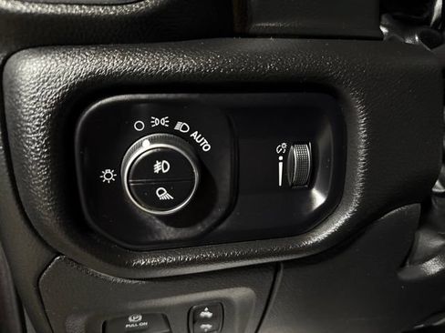 Used 2024 RAM 1500 Big Horn AWD/4WD image 8
