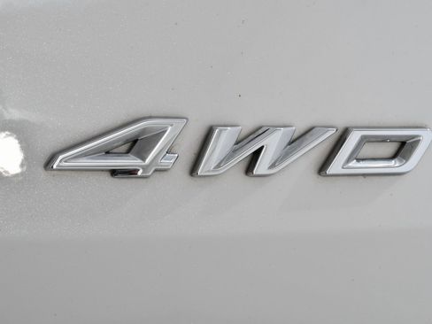 Used 2023 Ford Explorer Limited w/ Limited Technology Package image 22