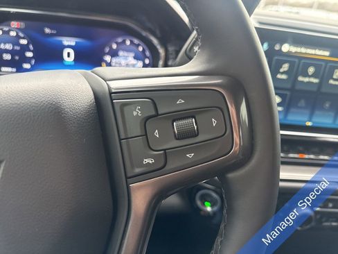 Used 2025 Chevrolet Silverado 2500 ZR2 w/ Technology Package image 17