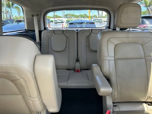 Used 2023 Lincoln Aviator Reserve w/ Equipment Group 201A AWD/4WD image 13