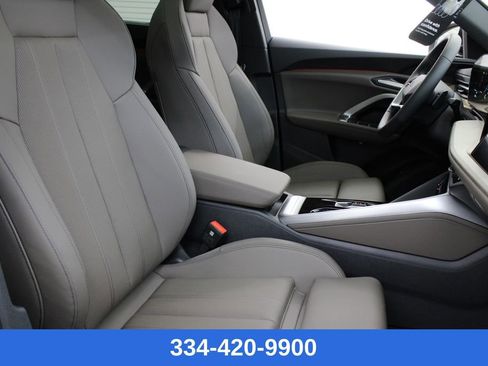 New 2025 Audi Q5 Prestige image 23