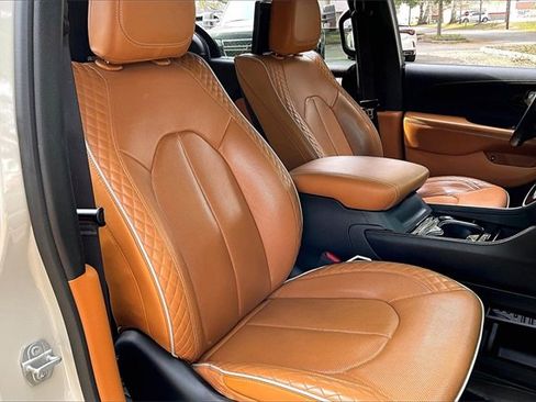 Used 2021 Chrysler Pacifica Pinnacle image 25