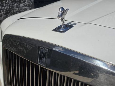 Used 2023 Rolls-Royce Cullinan w/ Leather Finishing Pack AWD/4WD image 3