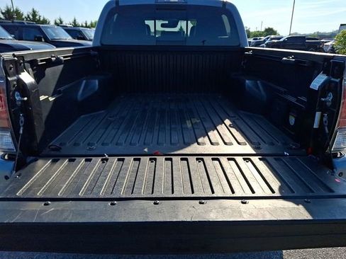 Used 2021 Toyota Tacoma TRD Sport w/ TRD Premium Sport Package AWD/4WD image 30