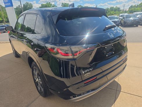 Used 2023 Honda HR-V EX-L image 7