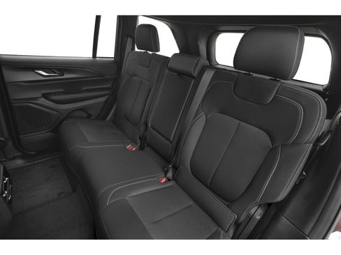 New 2025 Jeep Grand Cherokee Altitude AWD/4WD image 10
