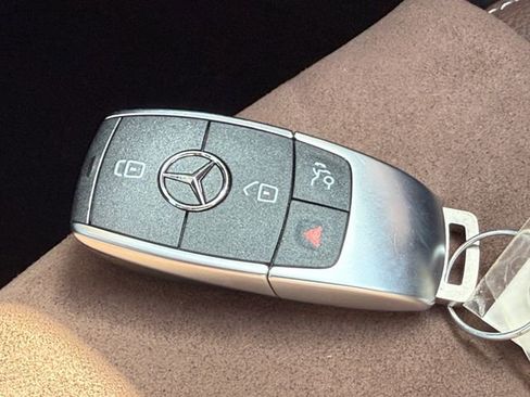 Certified 2025 Mercedes-Benz CLA 250 4MATIC image 31