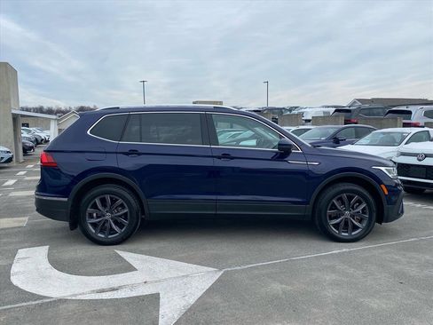 Certified 2023 Volkswagen Tiguan SE image 2