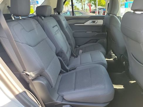 Used 2026 Ford Explorer Active RWD image 19