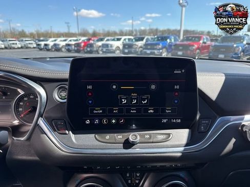 Used 2023 Chevrolet Blazer LT AWD/4WD image 16