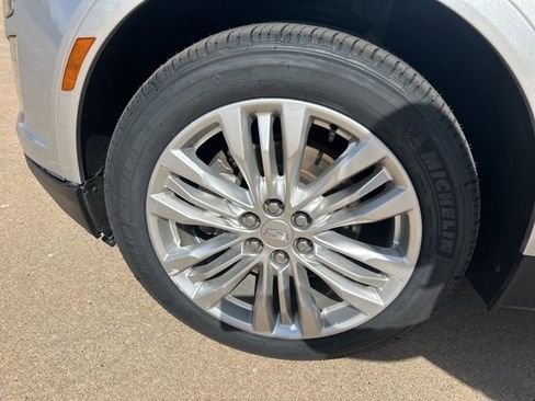 Used 2019 Cadillac XT5 Premium Luxury image 12