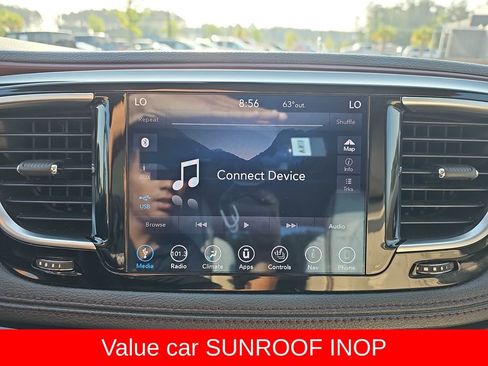 Used 2019 Chrysler Pacifica Limited FWD image 24