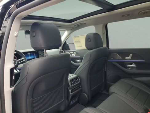 New 2026 Mercedes-Benz GLS 450 4MATIC image 7
