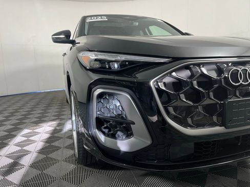 Certified 2025 Audi Q5 Premium Plus w/ Premium Plus image 3