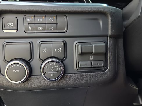 New 2026 Chevrolet Suburban LT w/ Comfort Package image 20