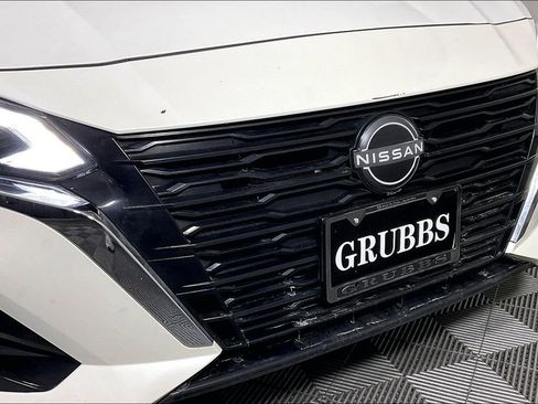 Used 2024 Nissan Altima 2.5 SV AWD/4WD image 38