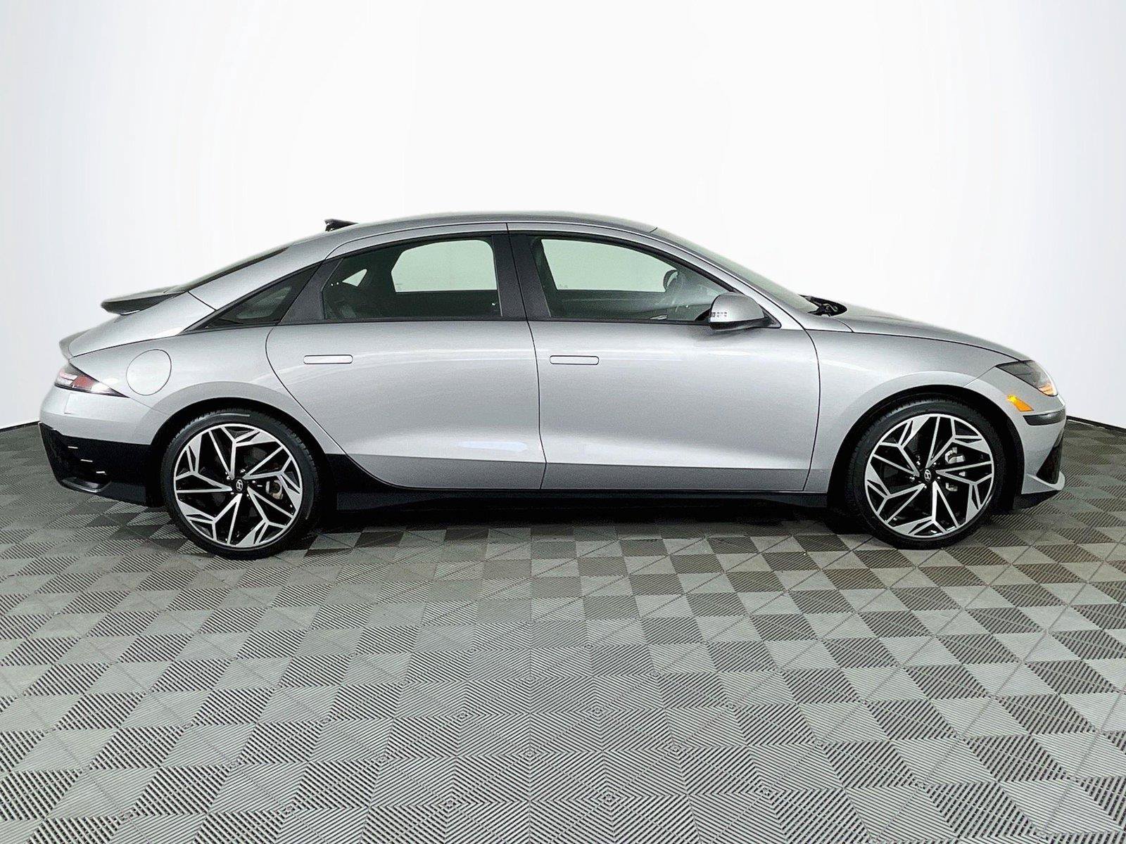 Certified 2023 Hyundai Ioniq 6 SEL AWD/4WD image 11