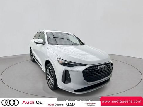 Used 2025 Audi Q5 Premium Plus w/ Premium Plus AWD/4WD image 1