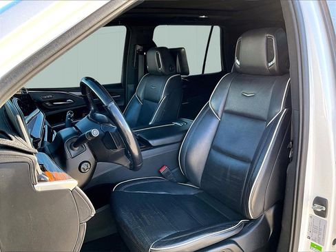Used 2021 Cadillac Escalade Premium Luxury w/ Driver Assist Tech Package image 5