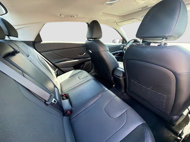 Used 2023 Hyundai Elantra Limited FWD image 26