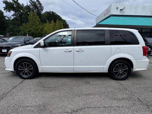 Used 2018 Dodge Grand Caravan GT FWD image 3