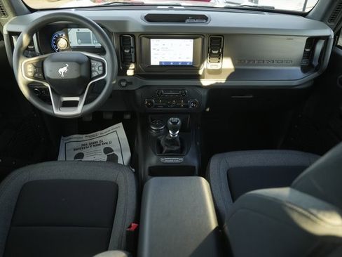 Certified 2022 Ford Bronco Base image 16