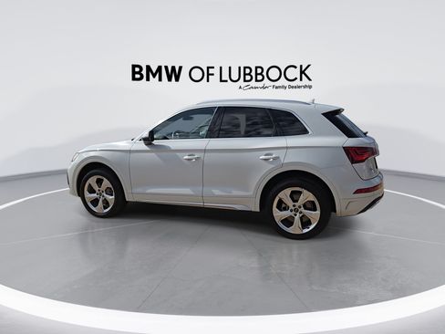 Used 2021 Audi Q5 2.0T Premium Plus w/ Premium Plus Package AWD/4WD image 6