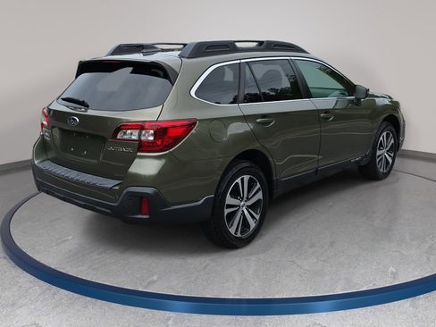 Used 2019 Subaru Outback 2.5i Limited AWD/4WD image 5