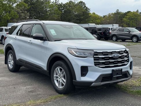 New 2026 Ford Explorer Active AWD/4WD image 2