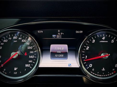 Used 2018 Mercedes-Benz E 300 w/ Premium 1 Package image 19