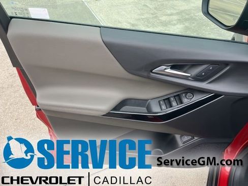 Used 2025 Chevrolet Equinox LT w/ Convenience Package II FWD image 14