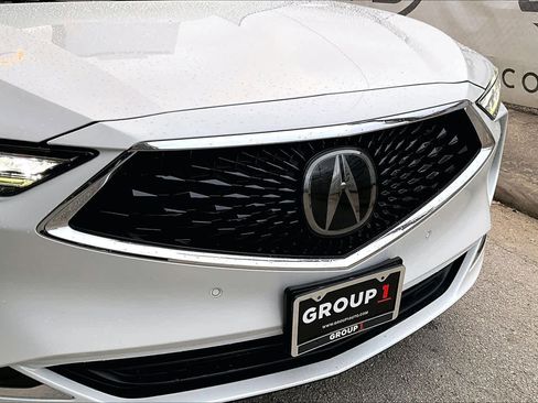 Used 2023 Acura MDX SH-AWD w/ Technology Package image 29