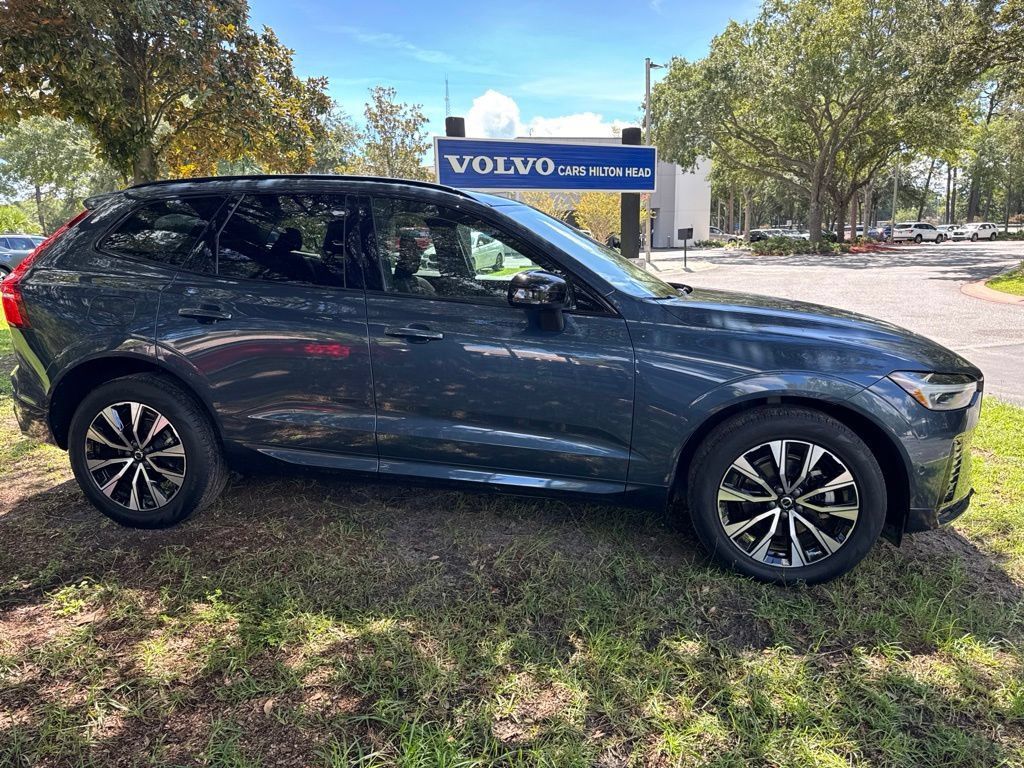 Certified 2024 Volvo XC60 B5 Plus w/ Protection Package Premier AWD/4WD image 7