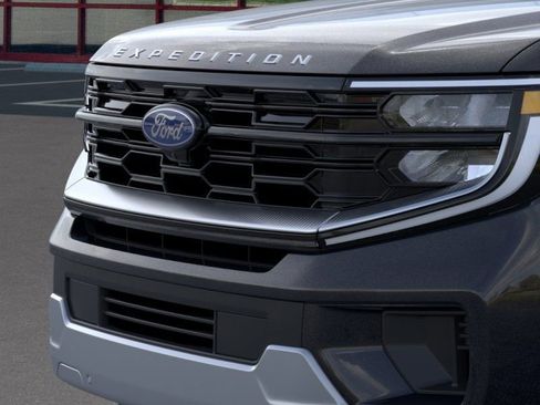 New 2025 Ford Expedition Max Platinum w/ Driver's Package image 17