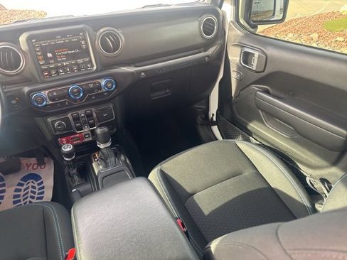 Certified 2022 Jeep Wrangler Unlimited Rubicon 4xe image 17