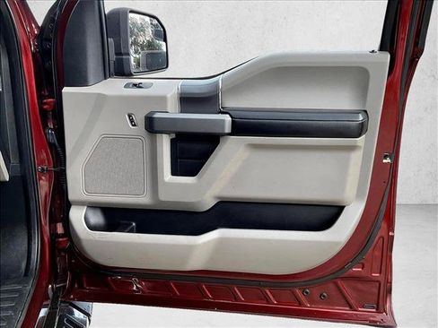 Used 2016 Ford F150 XLT w/ Equipment Group 302A Luxury AWD/4WD image 16