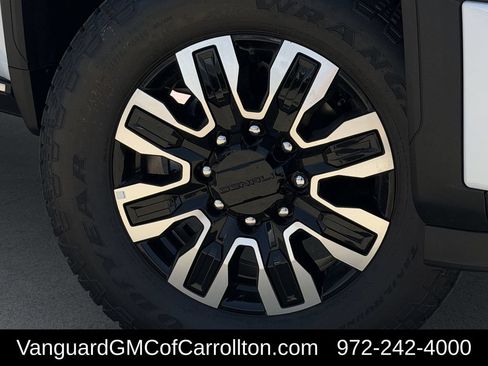 New 2026 GMC Sierra 2500 Denali Ultimate AWD/4WD image 9