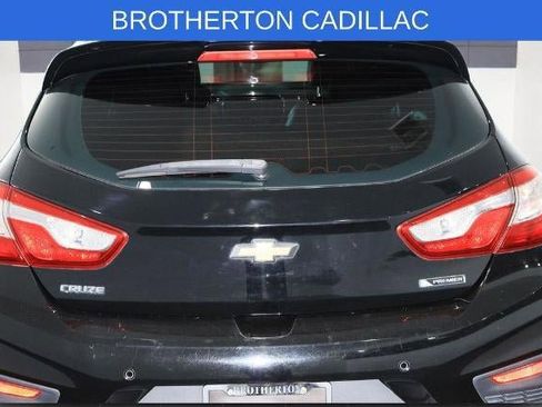 Used 2017 Chevrolet Cruze Premier FWD image 16