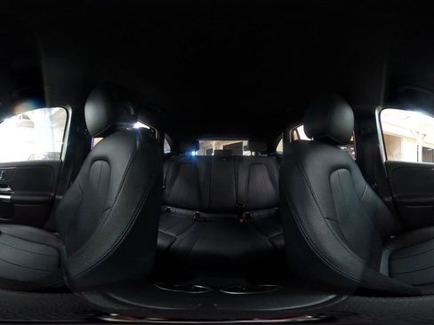 Used 2025 Mercedes-Benz GLA 250 4MATIC image 43