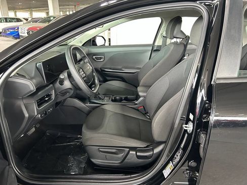 Used 2025 Kia K4 FWD image 16