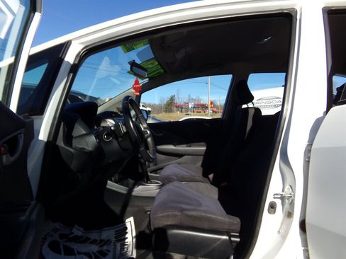 Used 2013 Honda Fit Sport image 6