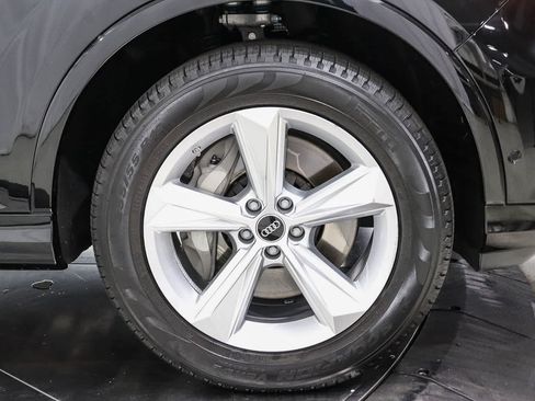 Used 2024 Audi Q7 2.0T Premium w/ Convenience Package AWD/4WD image 9