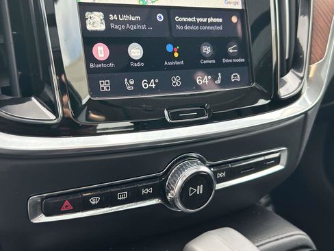 Certified 2025 Volvo S60 T8 Plus image 25