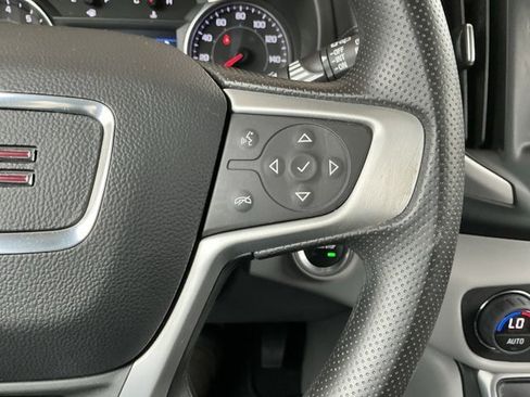 Used 2023 GMC Terrain SLE w/ Driver Convenience Package image 13