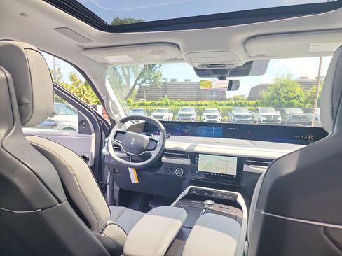 New 2026 Lincoln Navigator L Black Label AWD/4WD image 24