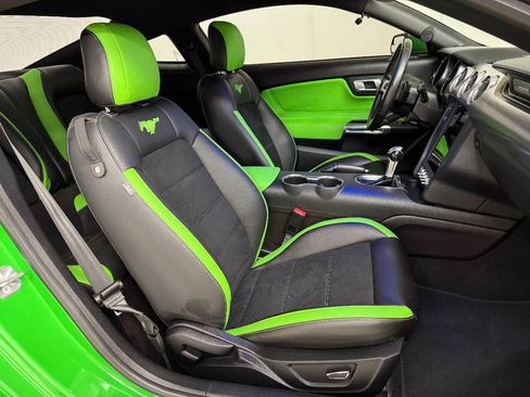 Used 2019 Ford Mustang GT RWD image 25